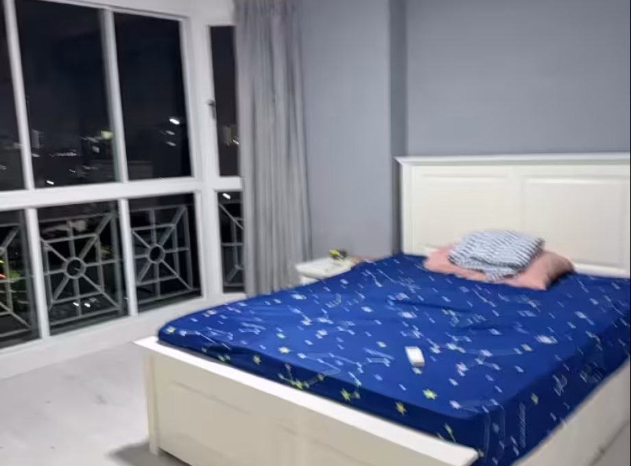 单间出租 • 新加坡河 •  Hougang Green • S$1800 • 住宅公寓 • 主人房 照片