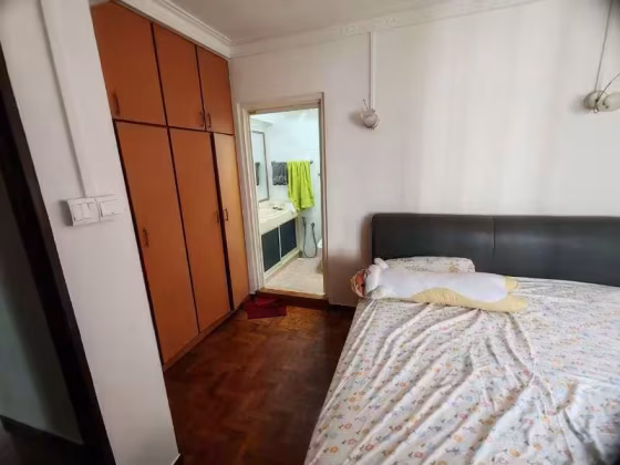 单间出租 • 碧山 • 122A Sengkang East Way • S$1200 • 3房(2臥室) • 主人房 照片