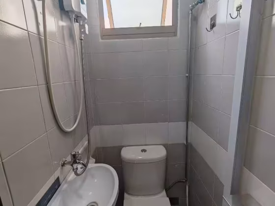 单间出租 • 梧槽 •  Orchid Park Condominium • S$600 • 住宅公寓 • 佣人房 照片