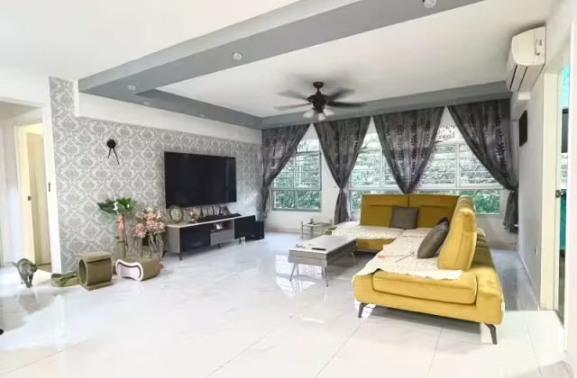 房屋出售 • 武吉巴督 • 442A Bukit Batok West Avenue 8 • S$760000 • 5房(4臥室) • 1206ft² / 112m²