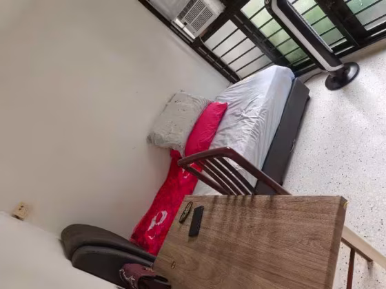 单间出租 • 金文泰 • 105 Spottiswoode Park Road • S$900 • 3房(2臥室) • 普通房 照片