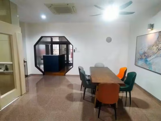 单间出租 • 中央集水区 •  Seletar Hills Estate • S$2200 • 双拼别墅 • 主人房 照片