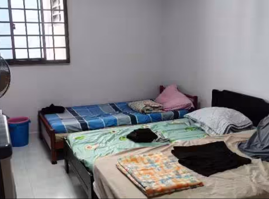 单间出租 • 西部集水区 • 261 Tampines Street 21 • S$550 • 4房(3臥室) • 普通房 照片