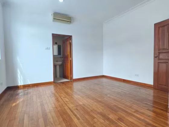 整套出租 • 新加坡河 •  People's Garden • S$8200 • 优质洋房 • 4200ft² / 390m² 照片