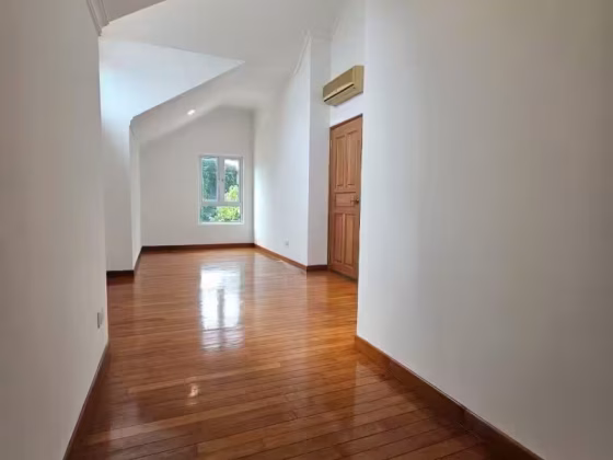 整套出租 • 新加坡河 •  People's Garden • S$8200 • 优质洋房 • 4200ft² / 390m² 照片
