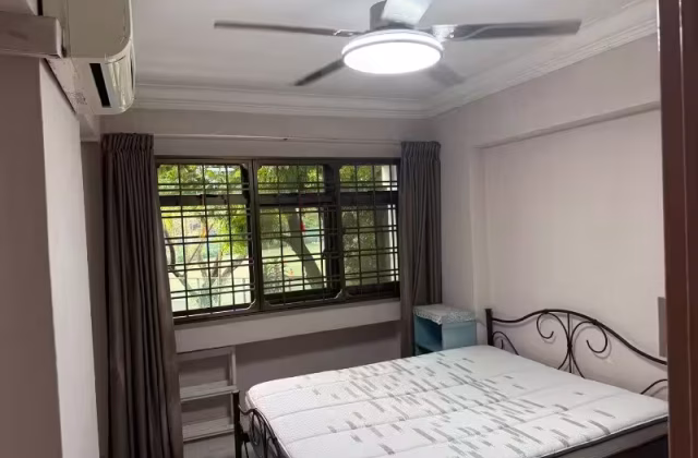单间出租 • 蔡厝港 • 444 Choa Chu Kang Avenue 4 • S$1200 • 3房(2臥室) • 普通房