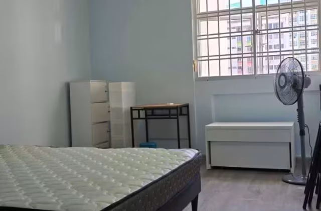 单间出租 • 梧槽 • 345 Yishun Avenue 11 • S$850 • 3房(2臥室) • 普通房
