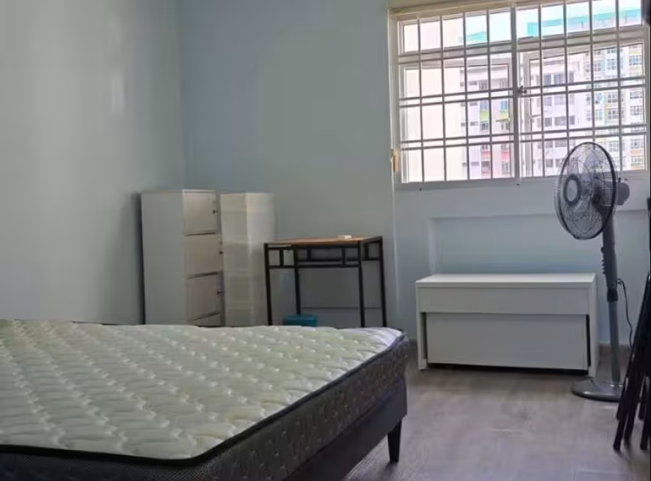 单间出租 • 梧槽 • 345 Yishun Avenue 11 • S$850 • 3房(2臥室) • 普通房 照片