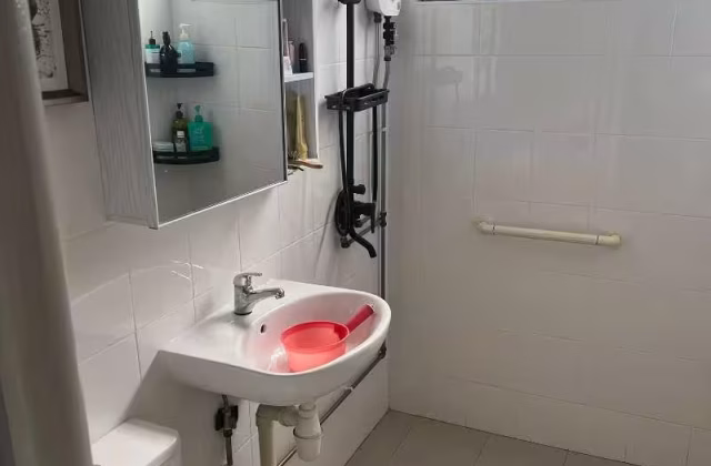 单间出租 • 梧槽 • 617 Yishun Ring Road • S$1000 • 3房(2臥室) • 主人房