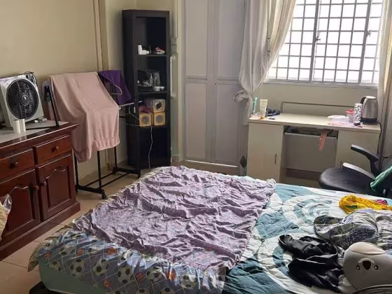 单间出租 • 梧槽 • 617 Yishun Ring Road • S$1000 • 3房(2臥室) • 主人房 照片