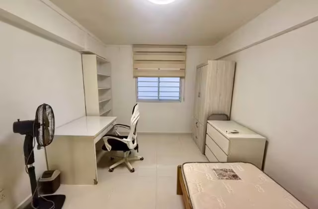 单间出租 • 马林百列 • 173 Lorong 1 Toa Payoh • S$1000 • 3房(2臥室) • 普通房