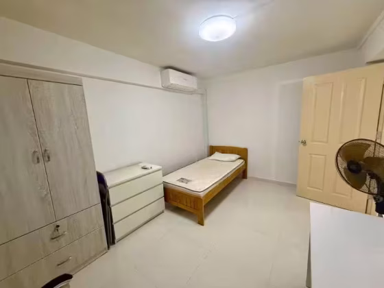 单间出租 • 马林百列 • 173 Lorong 1 Toa Payoh • S$1000 • 3房(2臥室) • 普通房 照片