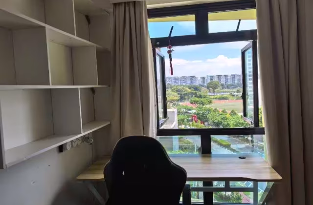 单间出租 • 西部集水区 •  Tampines Street 96 • S$1000 • 5房(4臥室) • 普通房