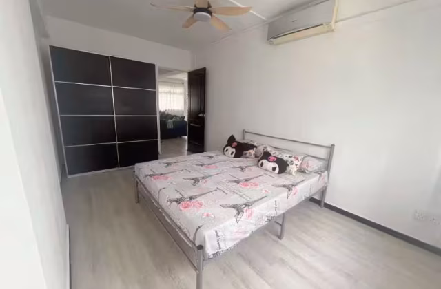 单间出租 • 芽笼 • 250 Choa Chu Kang Avenue 2 • S$500 • 3房(2臥室) • 普通房