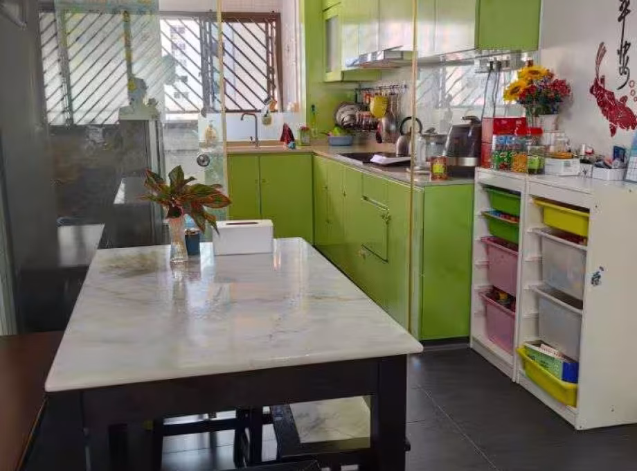 单间出租 • 梧槽 • 259 Yishun Street 22 • S$1000 • 4房(3臥室) • 普通房 照片