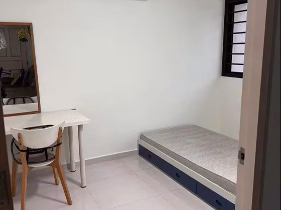 单间出租 • 义顺 • 209 Yishun Street 21 • S$600 • 3房(2臥室) • 普通房 照片