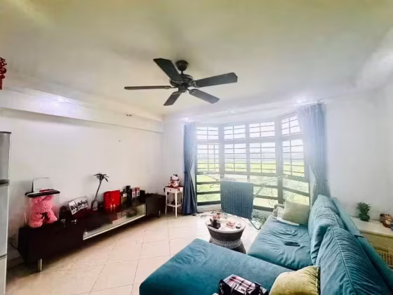 房屋出售 • 后港 • 484 Admiralty Link • S$570000 • 3房(2臥室) • 1184ft² / 109m² 照片