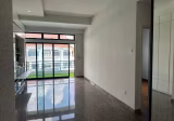 整套出租 • 诺维娜 •  Nineteen Shelford • S$4800 • 住宅公寓 • 947ft² / 87m²