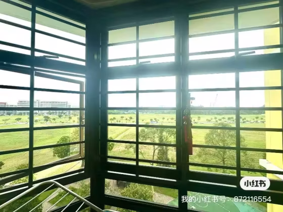 房屋出售 • 后港 • 484 Admiralty Link • S$580000 • 3房(2臥室) • 1184ft² / 109m² 照片