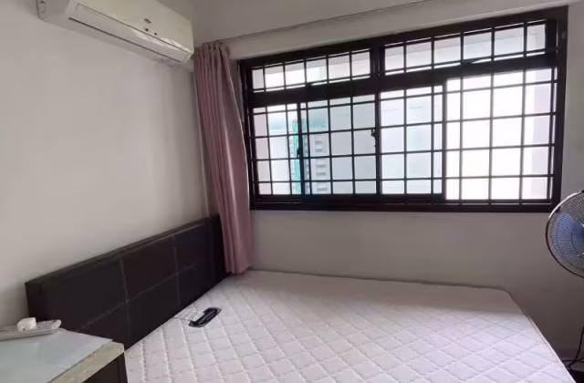 单间出租 • 林厝港 • 184 Yung Sheng Road • S$1100 • 3房(2臥室) • 普通房
