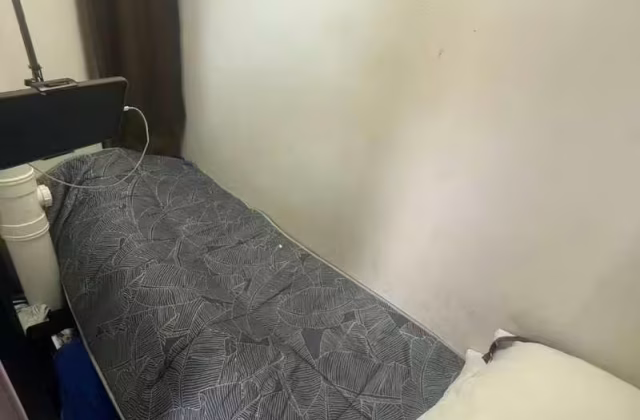 单间出租 • 梧槽 •  Orchid Park Condominium • S$600 • 共管公寓 • 佣人房