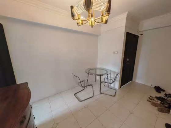 单间出租 • 梧槽 •  Orchid Park Condominium • S$600 • 共管公寓 • 佣人房 照片