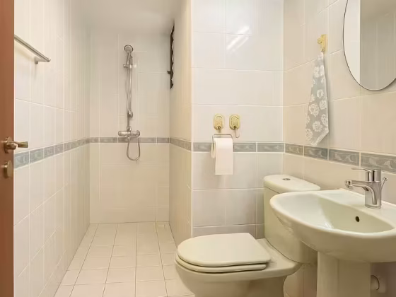 房屋出售 • 马林百列 • 147 Lorong 2 Toa Payoh • S$899000 • 3房(2臥室) • 926ft² / 86m² 照片