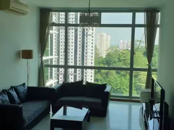 单间出租 • 武吉巴督 •  Hillview Regency • S$1600 • 共管公寓 • 普通房 照片