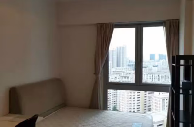 单间出租 • 武吉巴督 •  Hillview Regency • S$1600 • 共管公寓 • 普通房