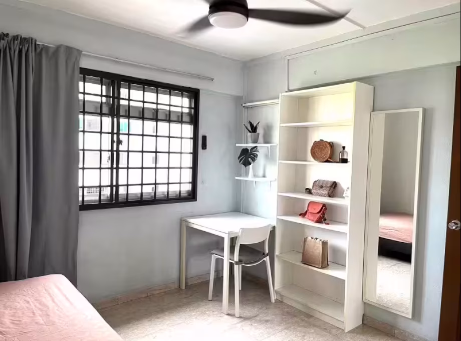 单间出租 • 三巴旺 • 325 Woodlands Street 32 • S$800 • 执行组屋 • 普通房 照片