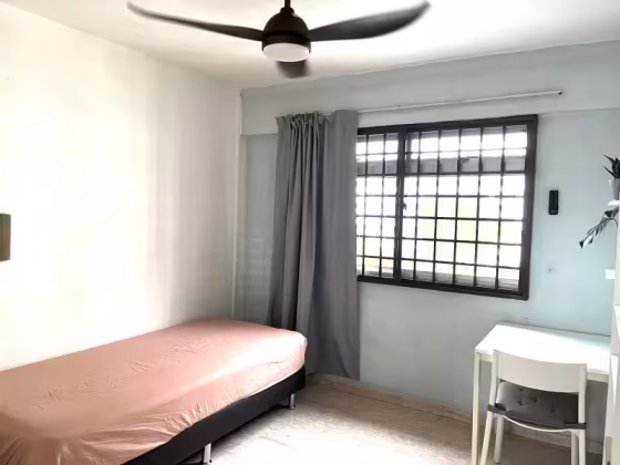 单间出租 • 三巴旺 • 325 Woodlands Street 32 • S$800 • 执行组屋 • 普通房 照片