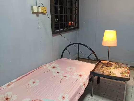 单间出租 • 乌节 • 611 Ang Mo Kio Avenue 5 • S$650 • 4房(3臥室) • 普通房 照片