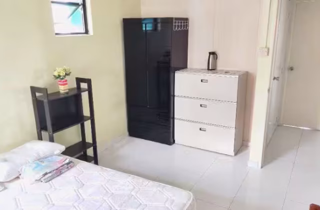 单间出租 • 新加坡河 • 574 Hougang Street 51 • S$800 • 5房(4臥室) • 普通房