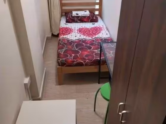 单间出租 • 兀兰 •  Pinetree Condo • S$980 • 共管公寓 • 普通房 照片