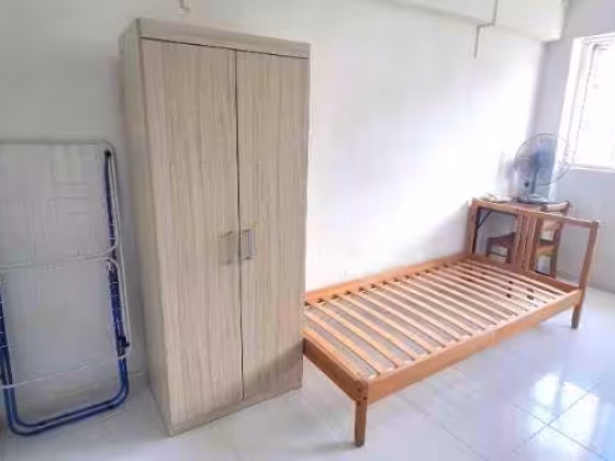 单间出租 • 三巴旺 • 173 Woodlands Street 13 • S$500 • 4房(3臥室) • 佣人房 照片