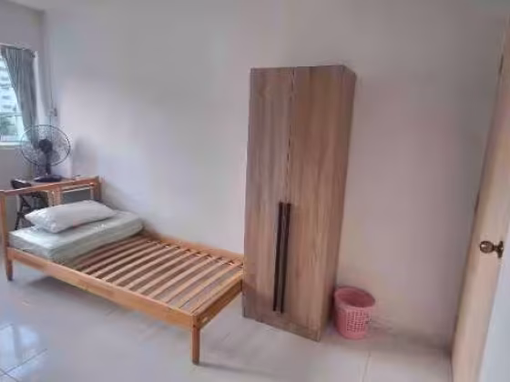 单间出租 • 三巴旺 • 173 Woodlands Street 13 • S$500 • 3房(2臥室) • 普通房 照片