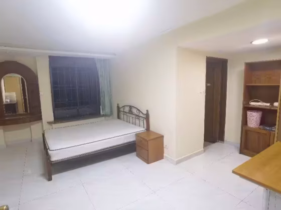 单间出租 • 欧南 •  Mansions 28 • S$1500 • 住宅公寓 • 主人房 照片