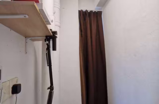 单间出租 • 梧槽 •  Orchid Park Condominium • S$500 • 共管公寓 • 佣人房