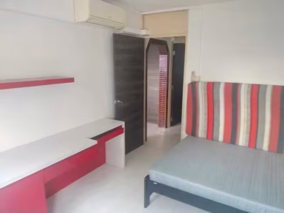 单间出租 • 梧槽 • 172 Yishun Avenue 7 • S$1100 • 4房(3臥室) • 普通房 照片