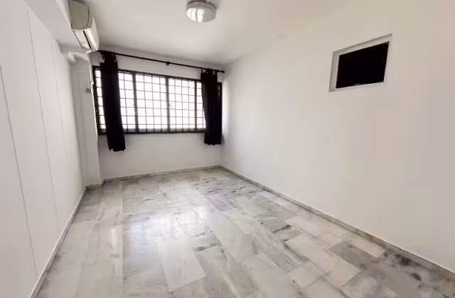 单间出租 • 芽笼 • 421 Choa Chu Kang Avenue 4 • S$750 • 3房(2臥室) • 普通房