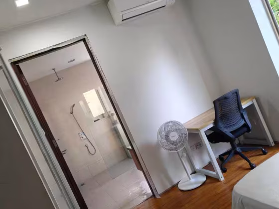 单间出租 • 中央集水区 • EDEN GROVE (539100) • S$1700 • 边角排屋 • 主人房 照片
