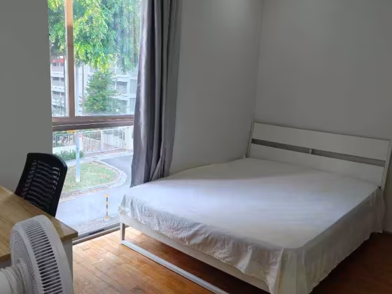 单间出租 • 中央集水区 • EDEN GROVE (539100) • S$1700 • 边角排屋 • 主人房 照片