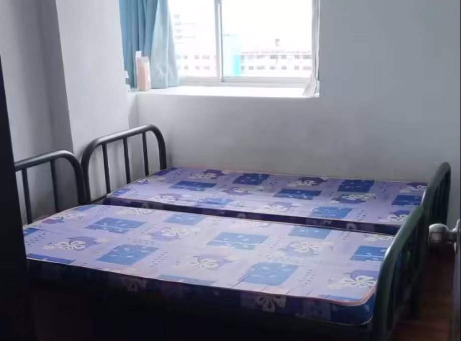 单间出租 • 乌节 • 218 Ang Mo Kio Avenue 1 • S$1000 • 3房(2臥室) • 普通房 照片