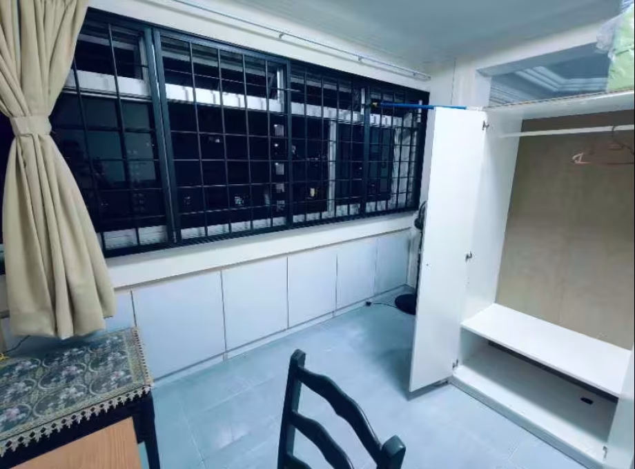 单间出租 • 宏茂桥 • 574 Pasir Ris Street 53 • S$550 • 3房(2臥室) • 佣人房 照片