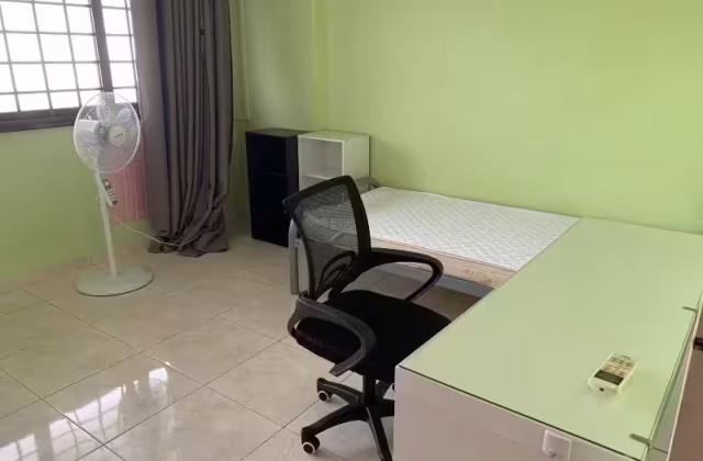 单间出租 • 芽笼 • 627 Choa Chu Kang Street 62 • S$800 • 4房(3臥室) • 普通房