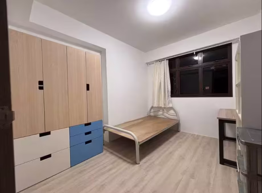 单间出租 • 马林百列 •  Lorong 1 Toa Payoh • S$1200 • 2房(1臥室) • 普通房 照片