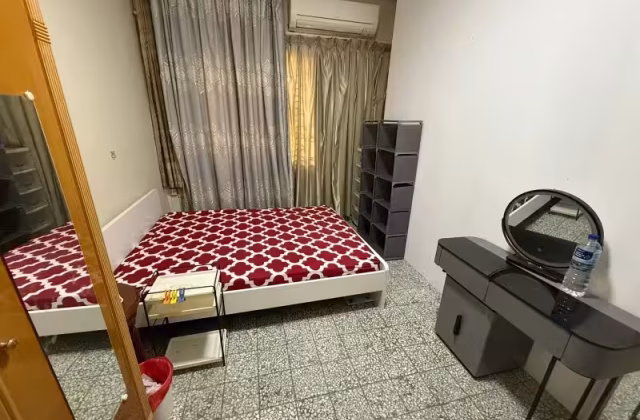 单间出租 • 登加 • JALAN LADA PUTEH (228945) • S$1400 • 联排排屋 • 普通房