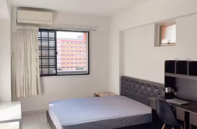 单间出租 • 芽笼 • 429A Choa Chu Kang Avenue 4 • S$900 • 4房(3臥室) • 普通房