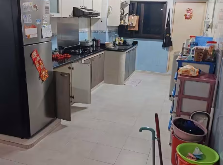 单间出租 • 乌节 • 303 Ang Mo Kio Avenue 1 • S$450 • 4房(3臥室) • 普通房 照片