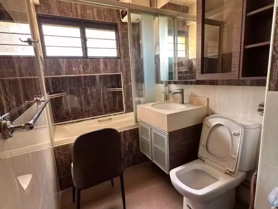 单间出租 • 西部集水区 • 856B Tampines Street 82 • S$1500 • 4房(3臥室) • 主人房 照片